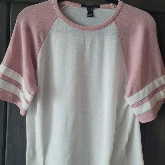 2/$20 Forever 21 Athletic Tshirt sz M - Picture 1 of 3